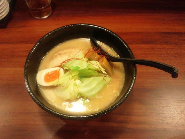 豚骨醤油ラーメン